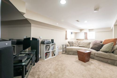 3322 Berteau Ave, Chicago IL 60618-2305 exterior