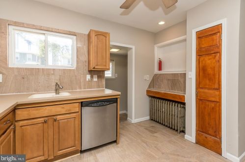 54 Elmwood Ave, Manor PA 19036-2321 exterior