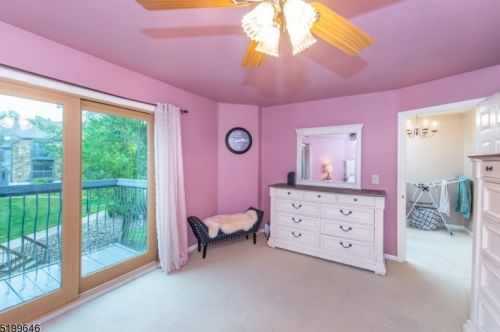 24 Trafalgar Ct, Hackettstown NJ 07840-4241 exterior