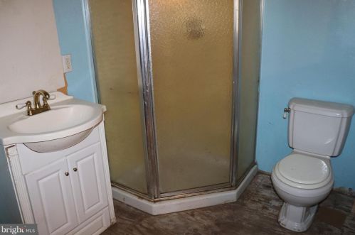 359 Mcclellan Ave, Trenton NJ 08610-6047 exterior