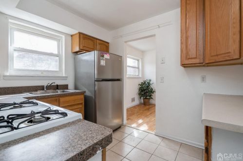 253 11th Ave, New Brunswick NJ 08904-3231 exterior