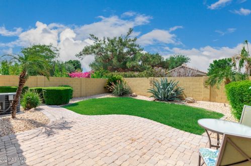 2250 Deer Valley Rd, Phoenix AZ 85024-5527 exterior