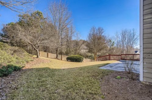 5053 Bright Hampton Dr, Atlanta GA 30339-1957 exterior