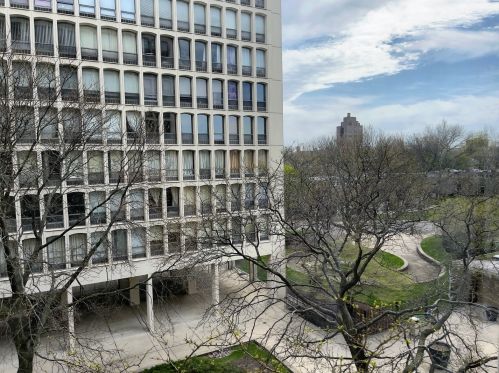 1401 55th St, Chicago IL  60615-5402 exterior