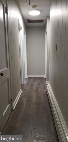 210 Lambson Ln, New Castle DE  19720-2123 exterior