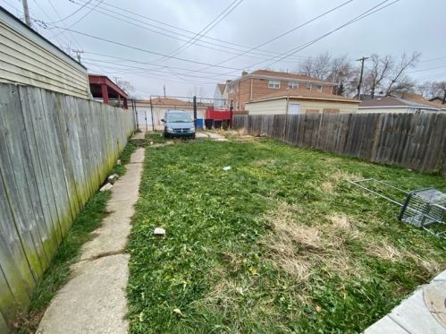 4942 Hoyne Ave, Chicago IL  60625-1307 exterior