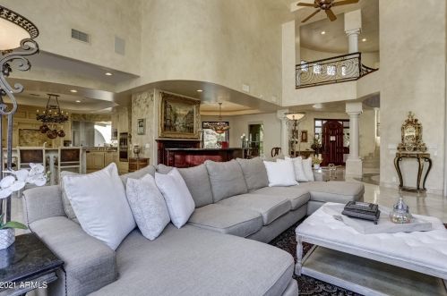 13841 Cyn Dr, Phoenix AZ 85016-2403 exterior