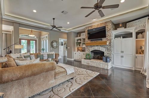 18933 Hbr Side Blvd, Montgomery TX 77356-3224 exterior