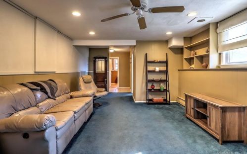 76 Boylston St, Milford CT 06461-2305 exterior