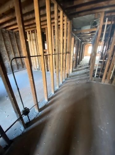 7746 Kingston Ave, Chicago IL 60649-4784 exterior