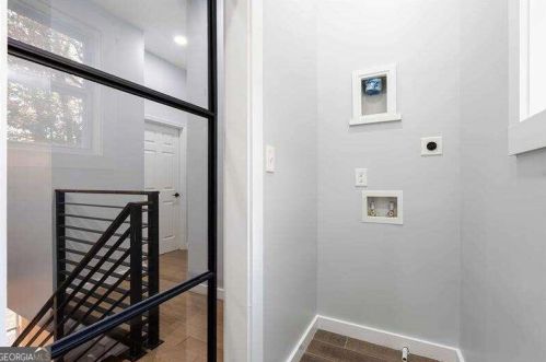 1437 Kenilworth Dr, Atlanta GA 30310-3943 exterior