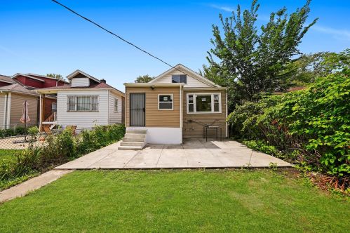 7141 Wabash Ave, Chicago IL 60628-7349 exterior