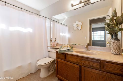 15210 42nd St, Phoenix AZ 85048-7001 exterior