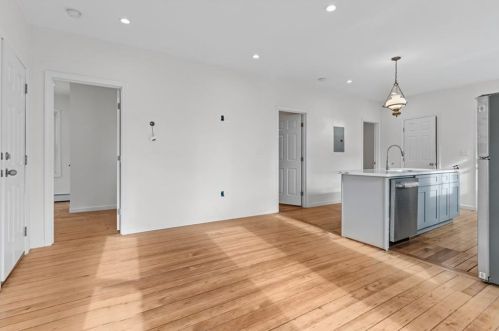 37 Felix St, Providence RI  02908-4836 exterior