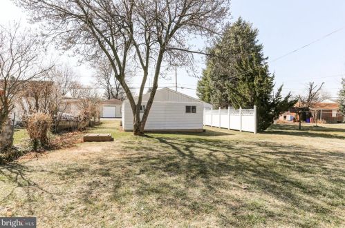 603 High St, Hummelstown PA 17036-1907 exterior