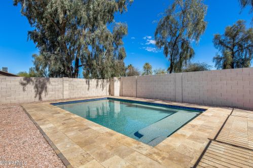 18213 7 Dr, Phoenix AZ 85023-5237 exterior