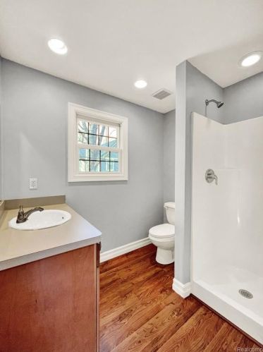 855 Bennaville Ave, Bham MI  48009-3668 exterior