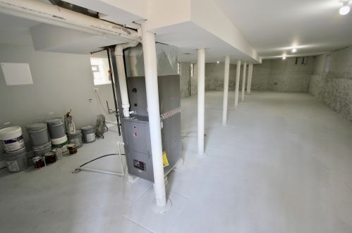 937 Long Ave, Chicago IL 60641-1348 exterior