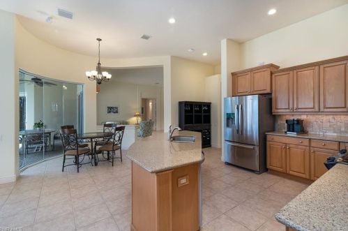 7638 Mulberry Ln, Naples FL 34114-9439 exterior