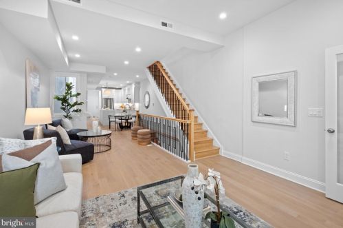 541 22nd St, Philadelphia PA  19130-3130 exterior