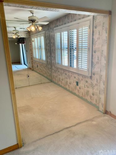 1517 Raspberry Ct, Edison NJ 08817-2765 exterior