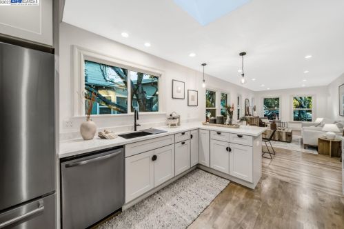 1112 Kains, Berkeley CA 94706-1218 exterior