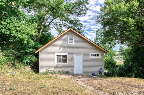 175 Walton Ave, Meskegon MI 49442-3253 exterior