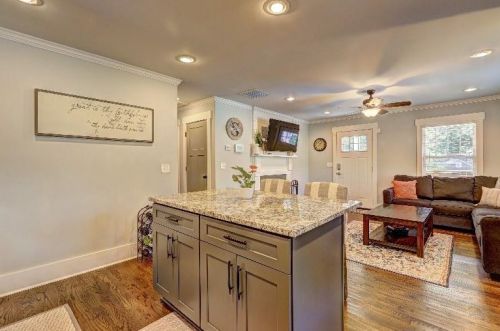 1401 Forrest Ave, Atlanta GA 30344-2709 exterior