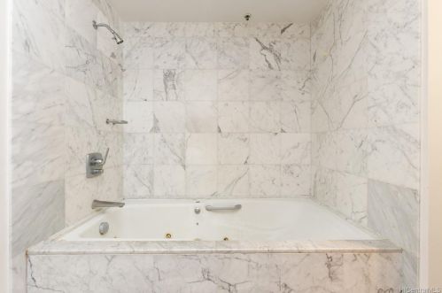 1330 Ala Moana Blvd, Honolulu HI  96814-4200 exterior