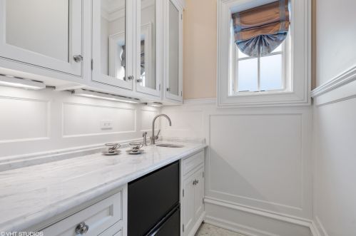 1845 Orch St, Chicago IL 60614-5106 exterior