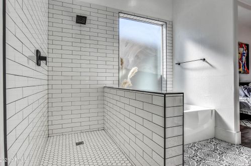 6434 12 St, Phoenix AZ 85086-4804 exterior