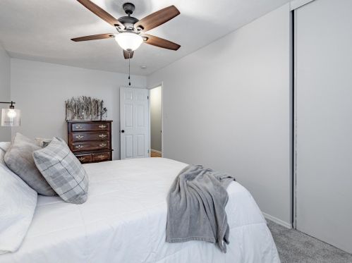 2922 Meramar Dr, Saint Louis MO 63129-5636 exterior