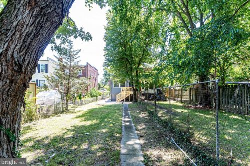 514 45th St, Washington DC  20019-4755 exterior