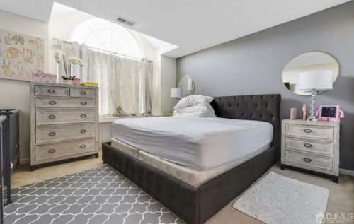 835 Edpas Rd, New Brunswick NJ 08901-3816 exterior