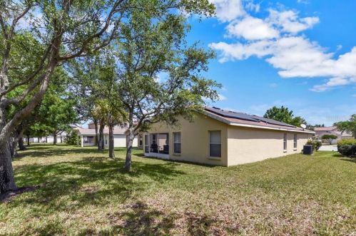 11447 Crestlake Vlg Dr, Riverview FL 33569-2937 exterior