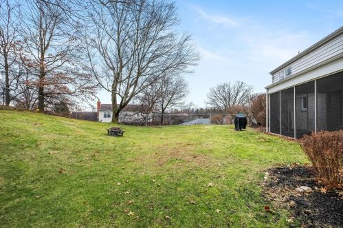 213 Harwick Dr, Pittsburgh PA  15235-5331 exterior