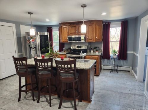 148 Hillside Ave, Torrington CT 06790-5526 exterior