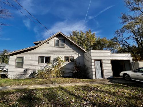 859 Mangin Ave, Meskegon, MI 49442-5116