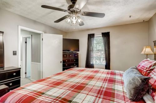 2377 Autumn Dr, Lithonia GA 30078-2605 exterior