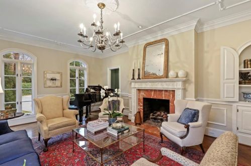 2817 Dover Rd, Atlanta GA 30327-1209 exterior