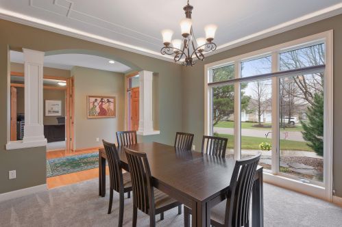 1676 Isabella Pkwy, Chaska MN 55318-3214 exterior