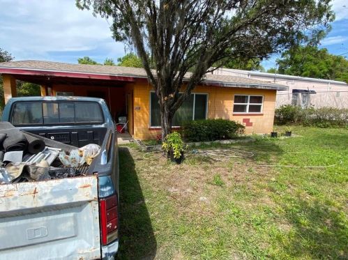 115 Vermont Ave, Deland, FL 32720-7452