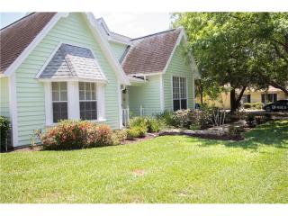 2104 Fore Cir, Tampa FL  33612-5070 exterior