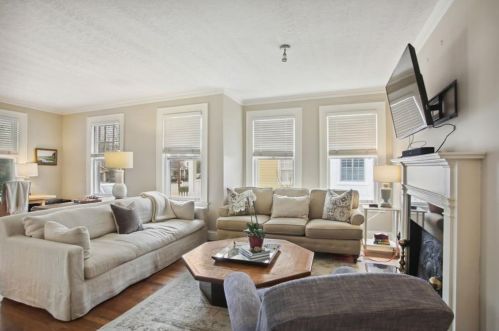 2140 Fairhaven Cir, Atlanta GA  30305-4367 exterior