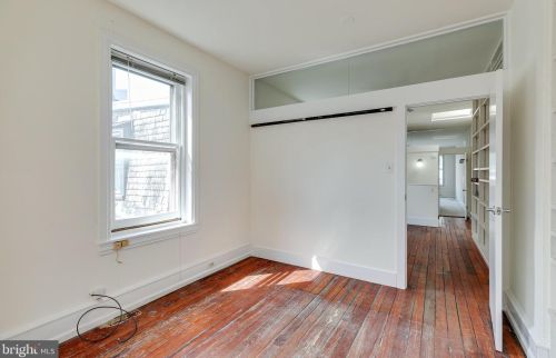 2302 Locust St, Philadelphia PA 19139-4517 exterior