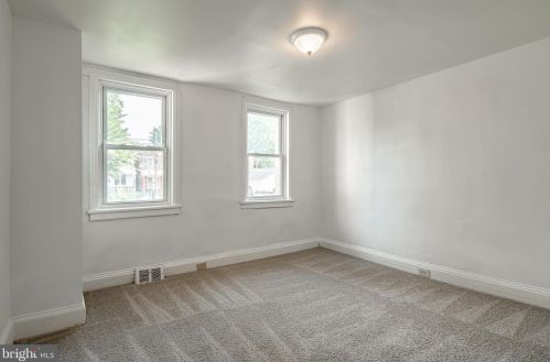 3 Walnut St, Pottstown PA 19464-5418 exterior