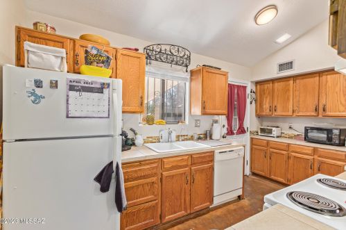 520 Balboa Dr, Tucson AZ  85705-4286 exterior