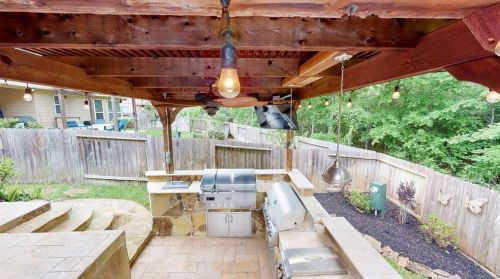 253 Frst Hts Ln, Montgomery TX 77316-2807 exterior