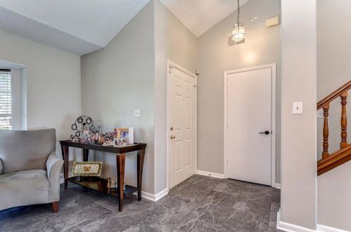 4322 Golf Club Ln, Tampa, FL 33618-2707