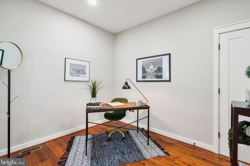 2216 30th St, Washington DC  20020-3369 exterior